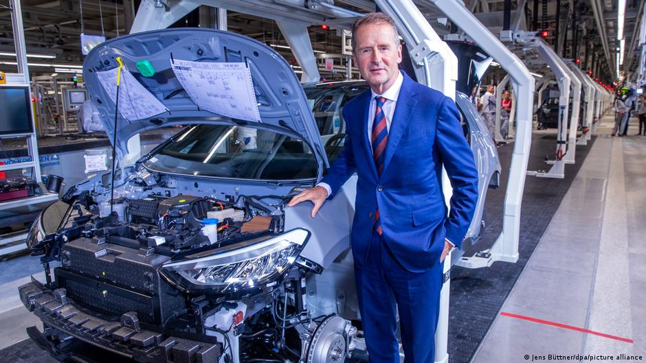 Oliver Blume nastupuje po Herbertu Diessovi na pozici generálního ředitele společnosti Volkswagen