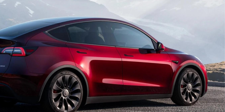 Tesla v Číně snižuje ceny dvou variant Modelu Y